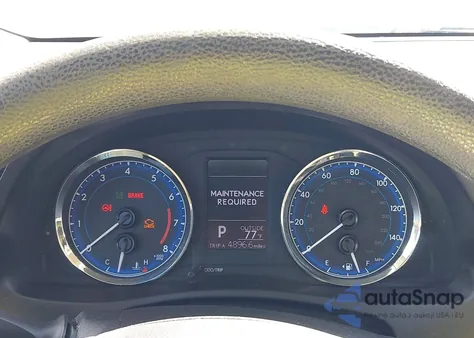 2017 Toyota Corolla Le z USA, uszkodzony, nr VIN 5YFBURHE4HP671433